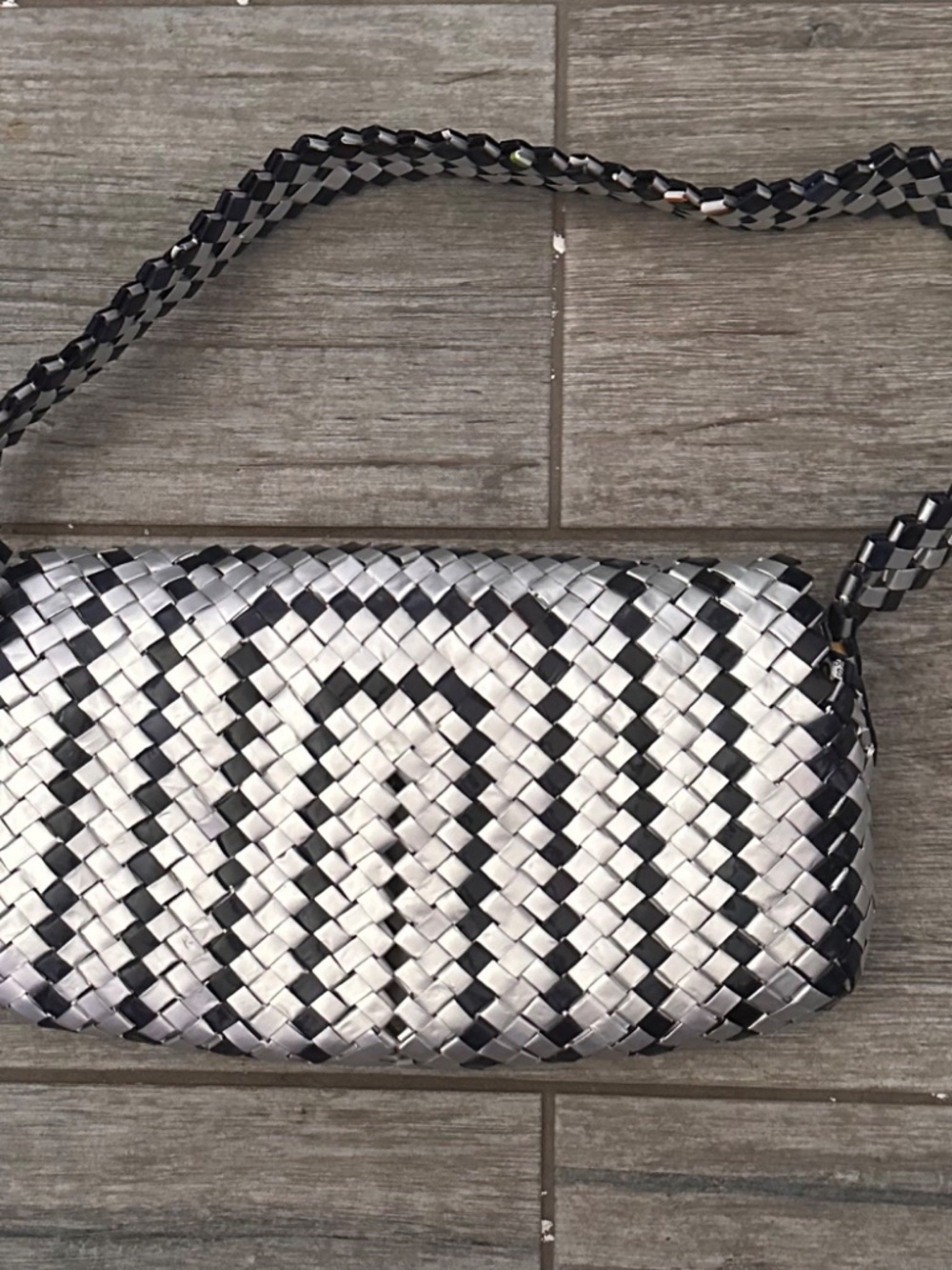 Vintage Y2K Woven "Candy Wrapper" Shoulder Bag Black and Silver - Picture 3 of 5